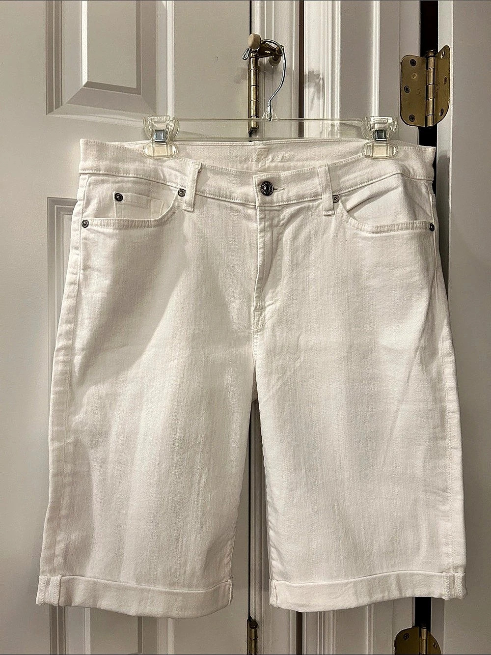 7 For All Mankind Women's White Bermuda Shorts Waist 31